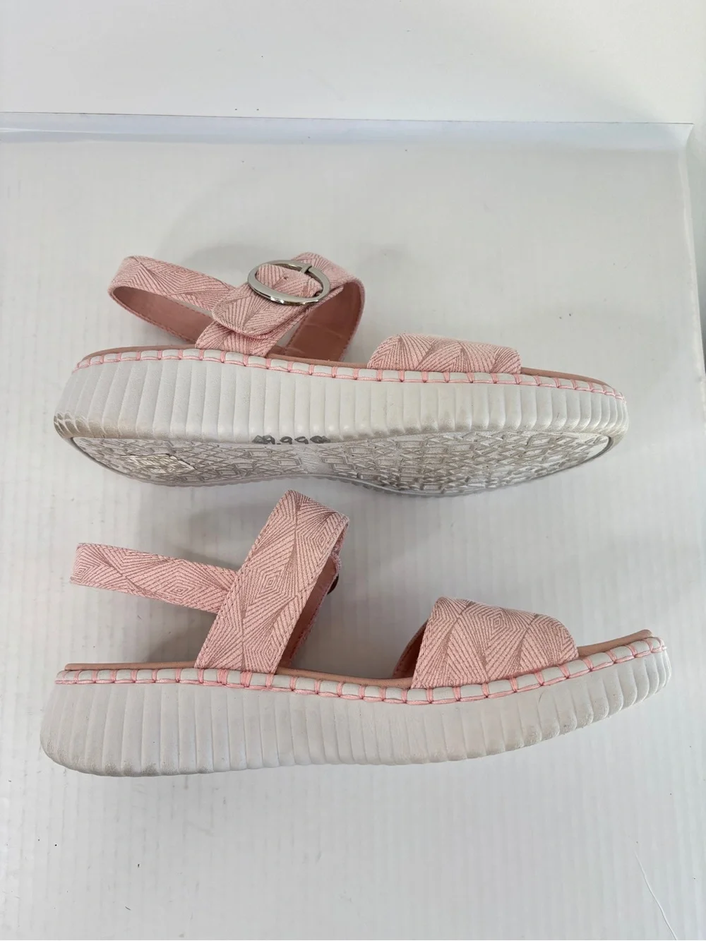 Skechers Wilshire BLVD-Illusion of Love Wedge Sandal Womens Sz 8 Pink Slingback